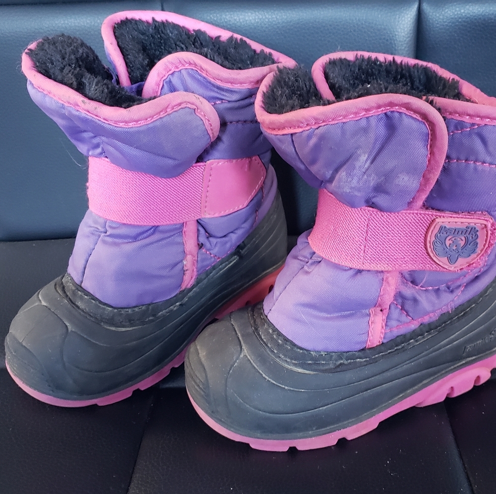 Toddler 7 Kamik boots